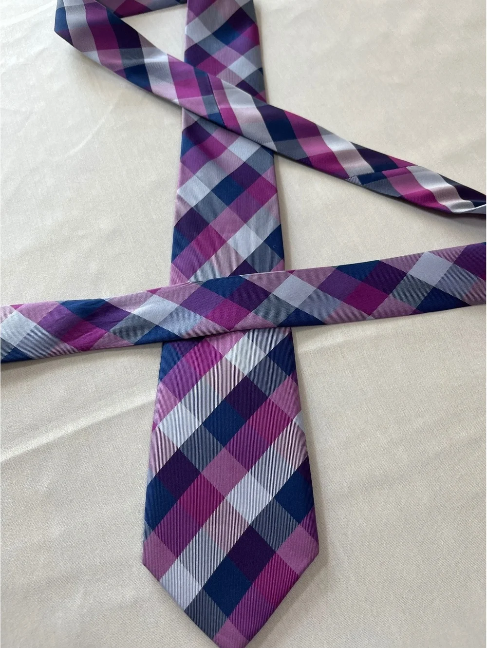 Tommy Hilfiger silk neck tie blue navy pink plaid